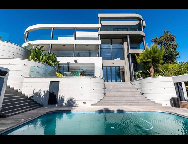 7 BEDROOM HOUSE FOR SALE IN LLANDUDNO